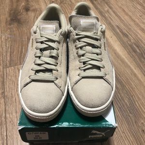 Pumas kids size 4y